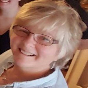 Meet your Posher, Deborah